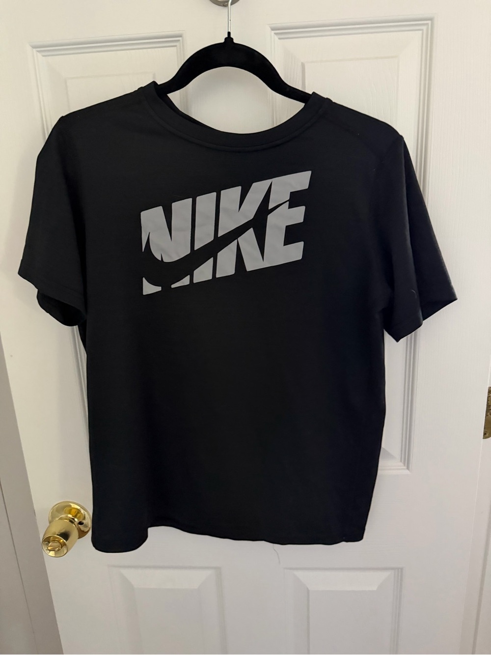 Boy's Nike Black Gray Dri Fit Tee Shirt Size Extra Large